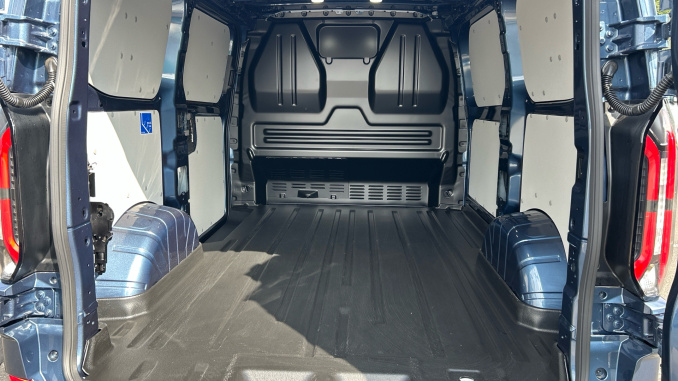 Ford Transit Custom 320 L1 Diesel Awd 2.0 EcoBlue 170ps H1 Van Sport Auto - Image 12